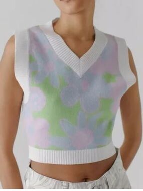 Urban Outfitters Randi pastel floral V-neck cropped knit vest top